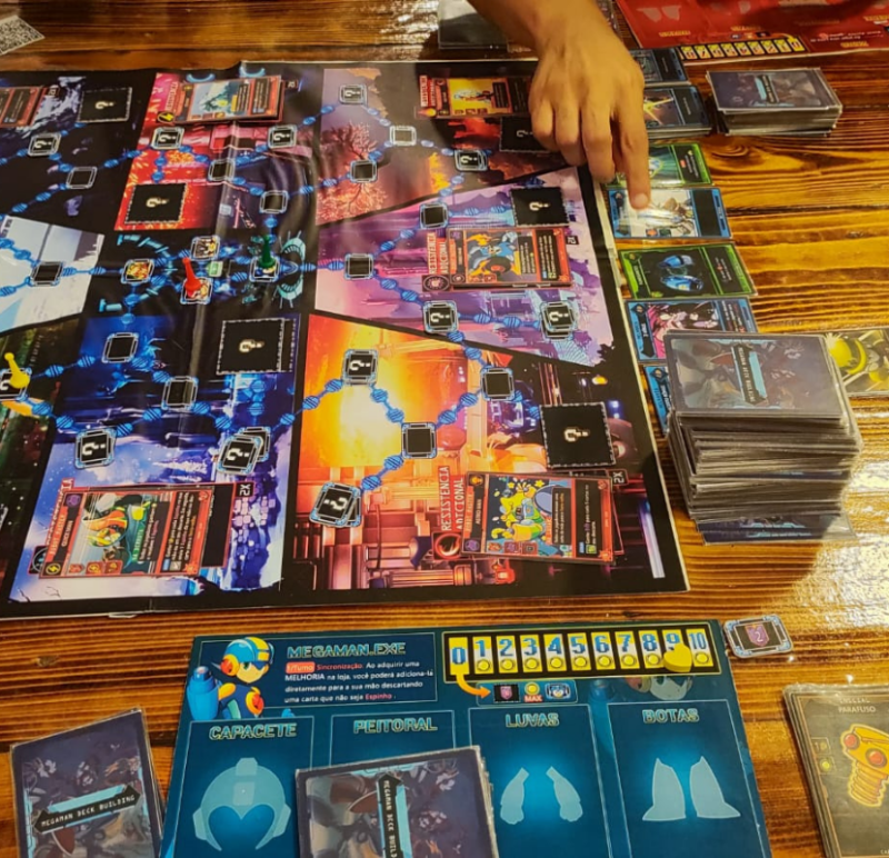 Bar cria uma verdadeira comunidade em torno dos jogos de tabuleiro (Foto: Taverna com Dado)