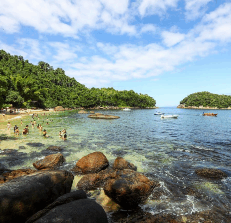 Praia em Ubatuba, São Paulo (Foto: Melhores Destinos / Reprodução)