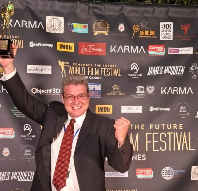 Alexandre Britto no World Film Festival - Remember the Future, na França (Foto: arquivo pessoal)