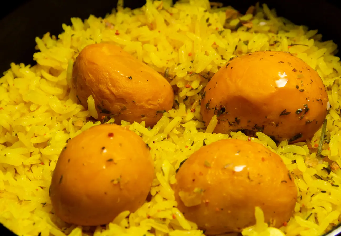Arroz com pequi está entre os pratos típicos de Goiás (Foto divulgação)