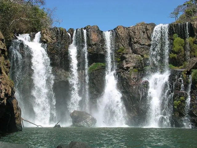 Cachoeira do Cantinho, em São João d'Aliança - GO