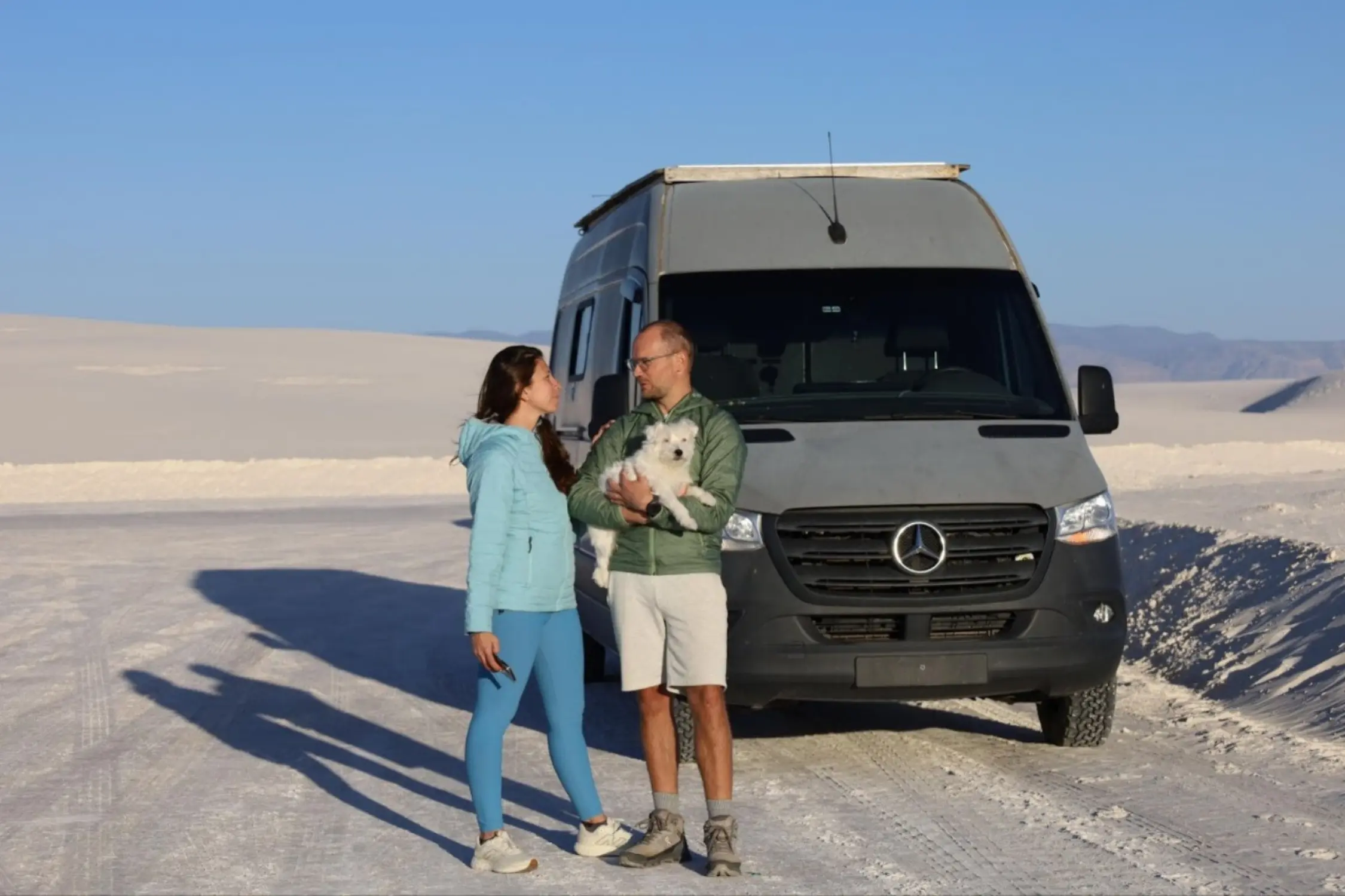 Casal brasileiro viajou por 18 países em motorhome personalizado (Foto Divulgação)