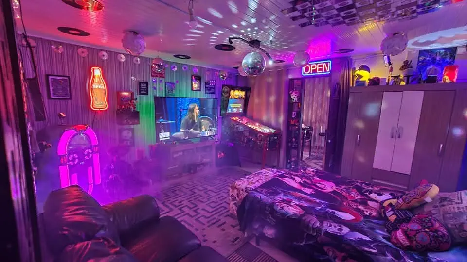 Primeira versão da Eddyland, no quarto de André Foto Arquivo Pessoal