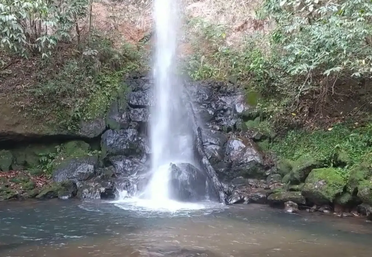 Cachoeira do Salgado, em Quirinópolis, Goiás (Foto reprodução)