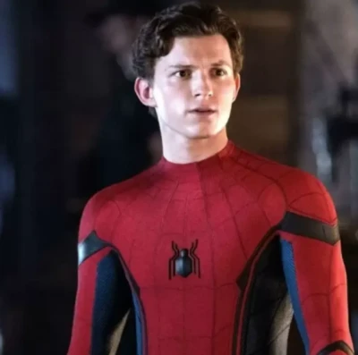 Tom Holland sofre acidente em set de “Homem-Aranha 4” e filmagens são suspensas