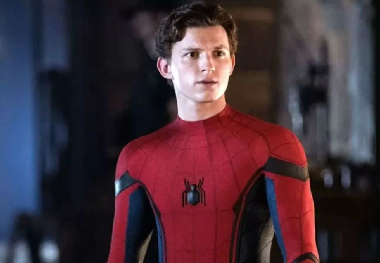 Tom Holland sofre acidente em set de “Homem-Aranha 4” e filmagens são suspensas