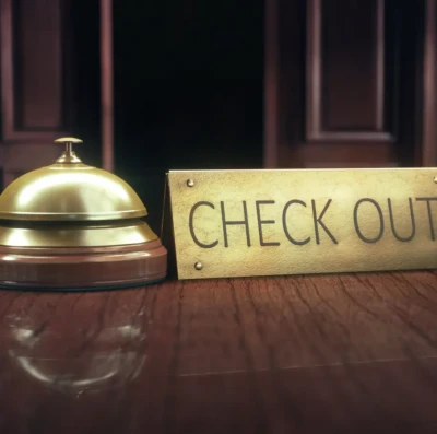 Turismo muda regras de check-in e check-out de hospedagens