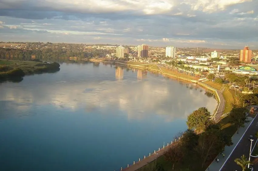Itumbiara (GO) conheça a cidade que atrai turistas com lago, ponte histórica e festas tradicionais