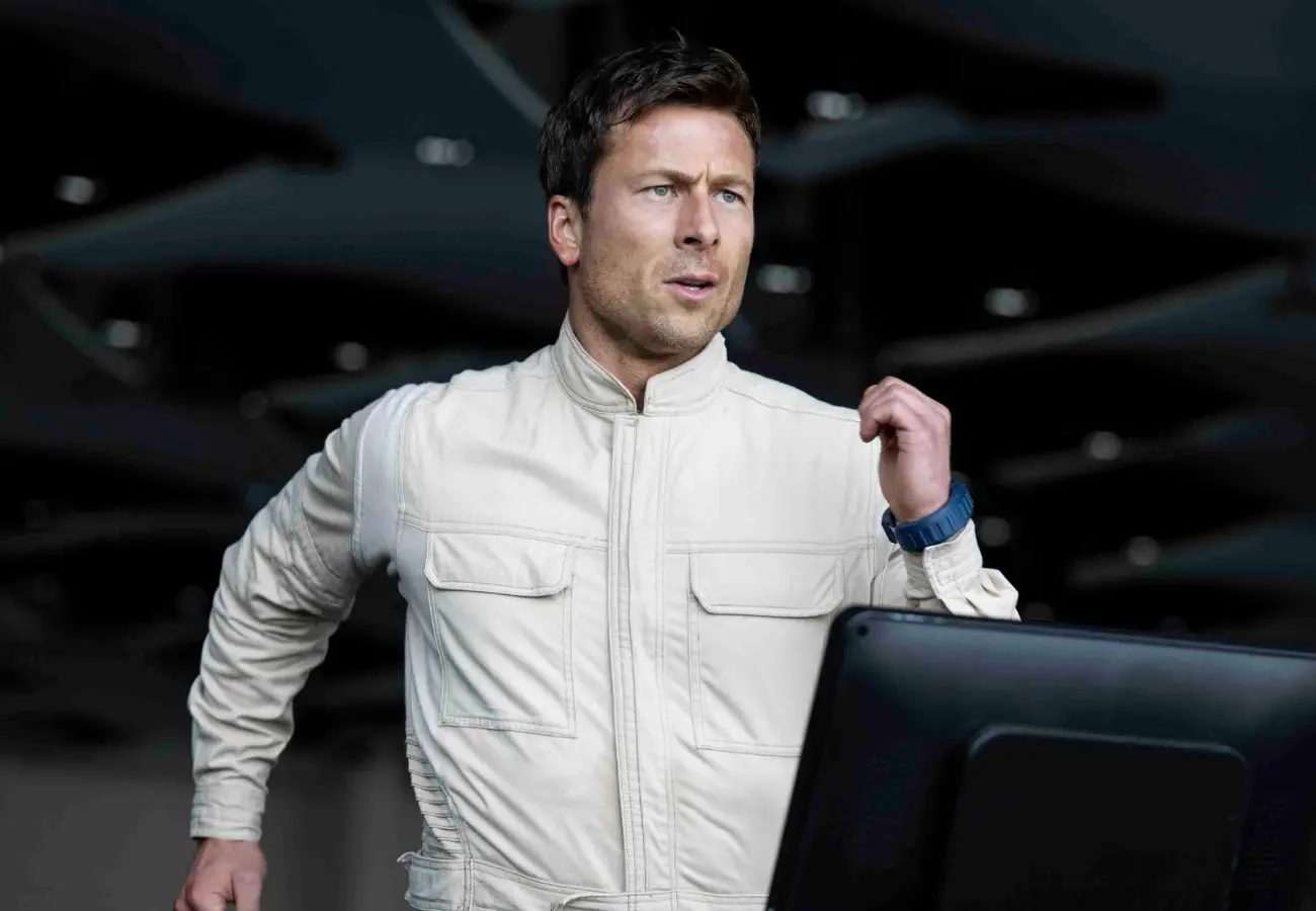 Glen Powell em 'O Sobrevivente' (Foto: Paramount Pictures)