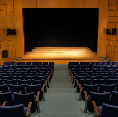 População se mobiliza em defesa do Cine Teatro Goiânia Ouro após decisão sobre fechamento