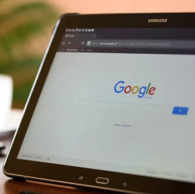 Viagem Google lança sistema de AI que garante passagens aéreas, hotéis e passeios mais baratos