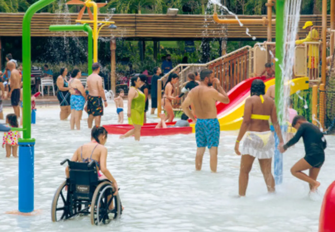 Hot Park participa de ação inclusiva e abre as portas para o Dia Nacional da Pessoa com Deficiência