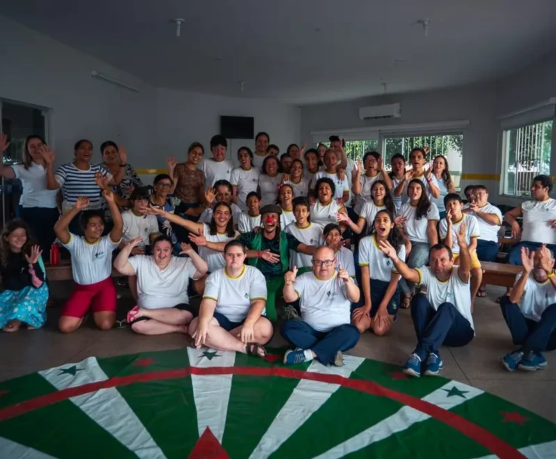 Saracura do Brejo tem garantido a presença de espetáculos circenses em praças públicas em Goiás (Foto Vincent Glen Gielen)
