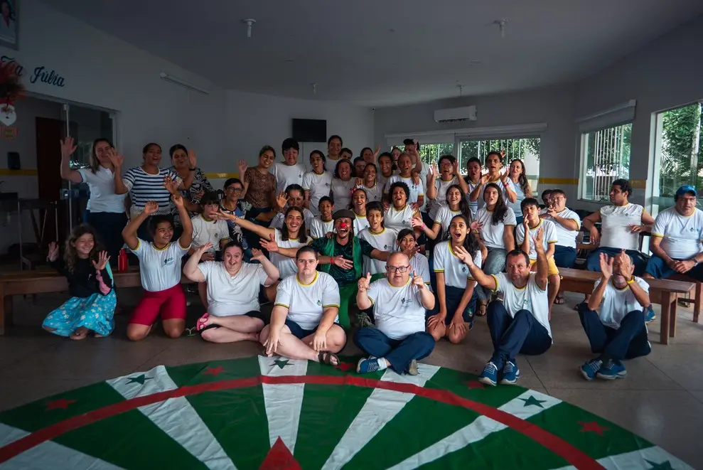 Saracura do Brejo tem garantido a presença de espetáculos circenses em praças públicas em Goiás (Foto Vincent Glen Gielen)
