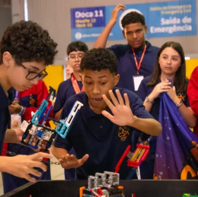 SESI Goiás sedia torneio de robótica que reúne mais de 900 estudantes em Goiânia