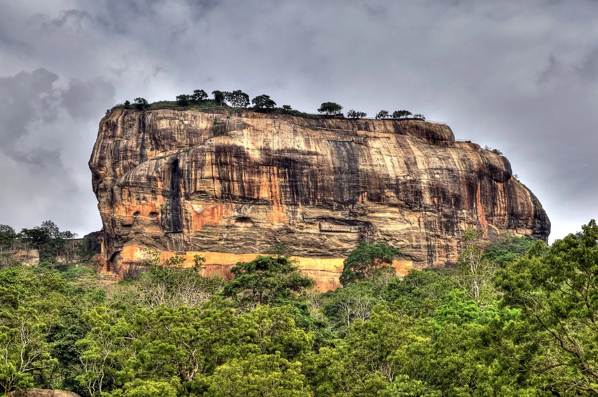 Sri Lanka revela templos, praias e montanhas em roteiro de natureza e cultura milenar