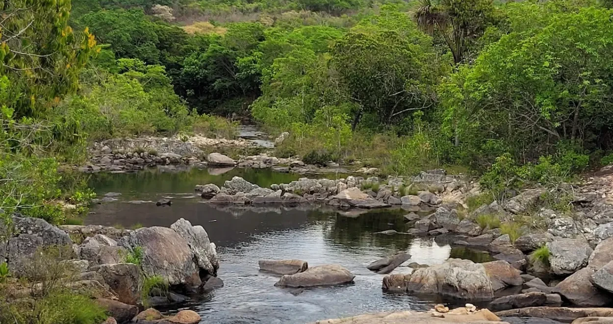 5 lugares imperdíveis em Goiás para quem ama trilhas e paisagens 