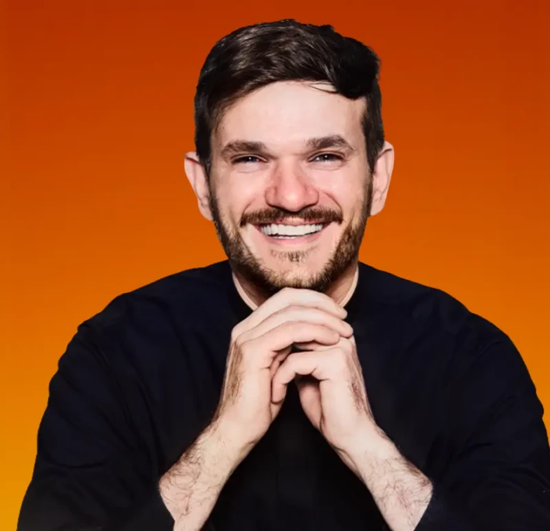 Padre Patrick retorna a Goiânia e Anápolis com encontro Pecado é Não Rir