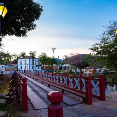 Saiba quais são os destinos mais acolhedores do mundo em 2026; cidade em Goiás aparece na lista como única do Brasil