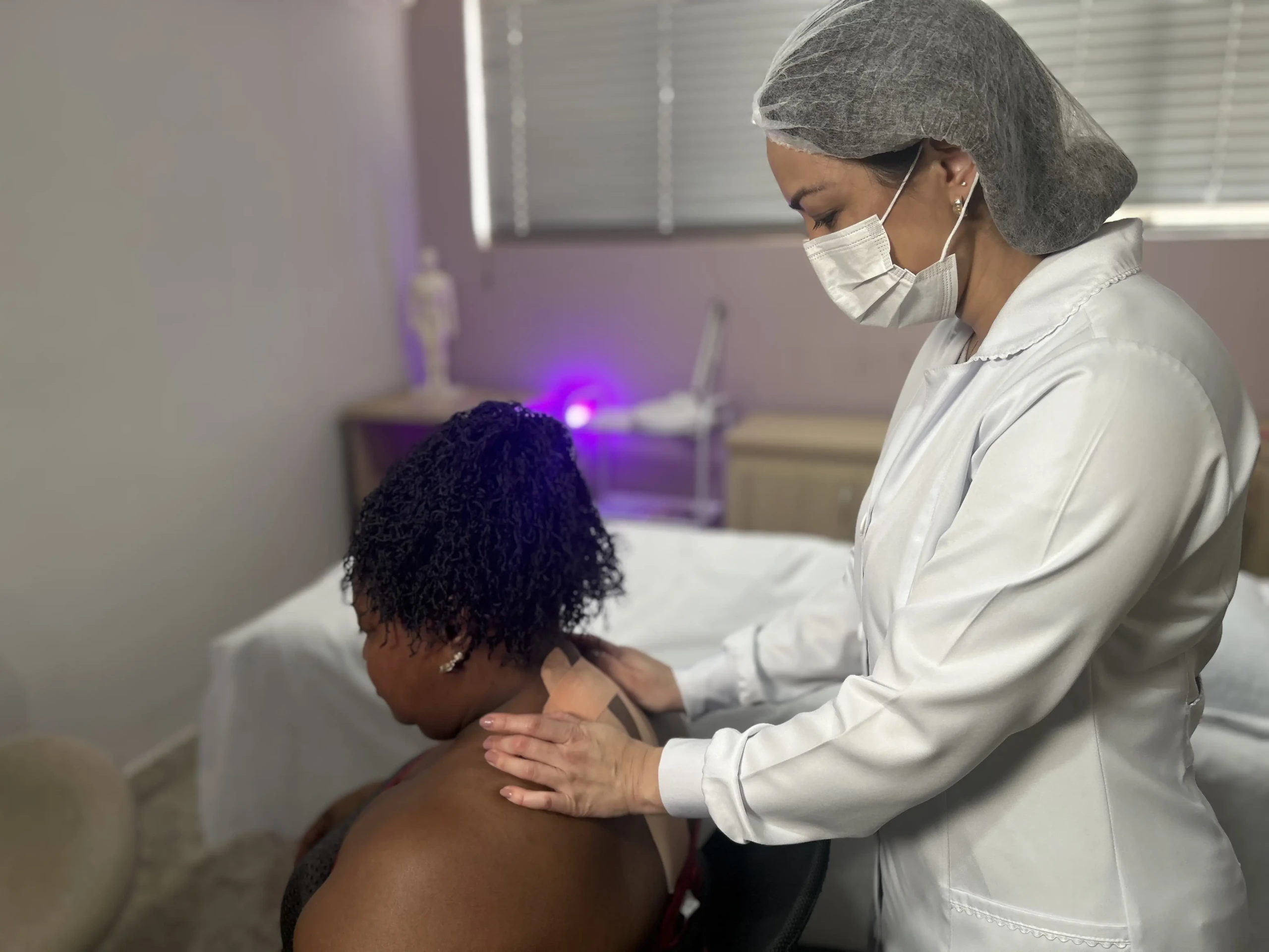 Taping: Senac Goiás lança cursos premium em 2026 para dor, estética e pós-parto