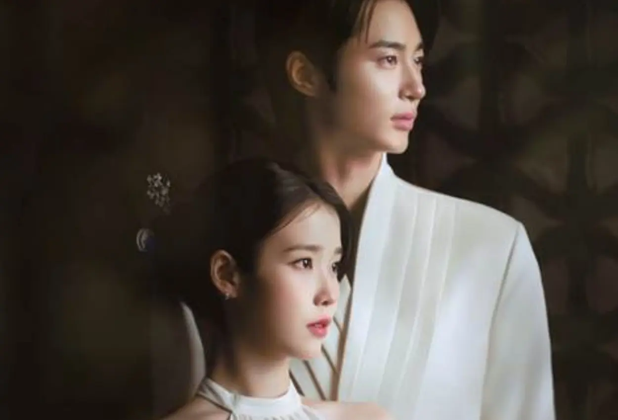 A Coroa Perfeita IU e Byeon Wooseok estrelam romance coreano que promete conquistar o público global