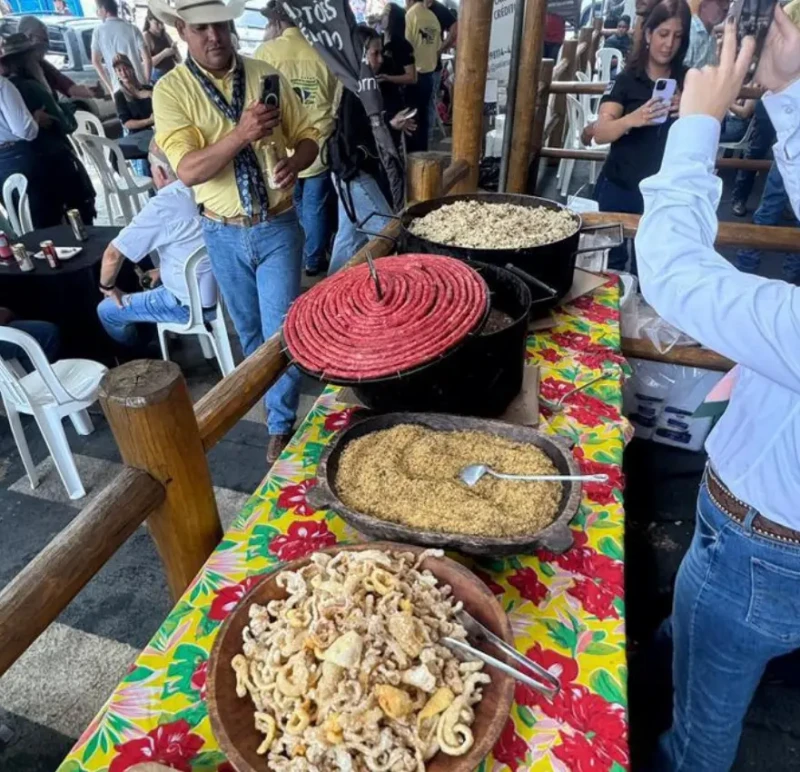 Goiânia recebe 2ª Queima do Alho com comida gratuita para 700 pessoas na Av Assis Chateaubriand
