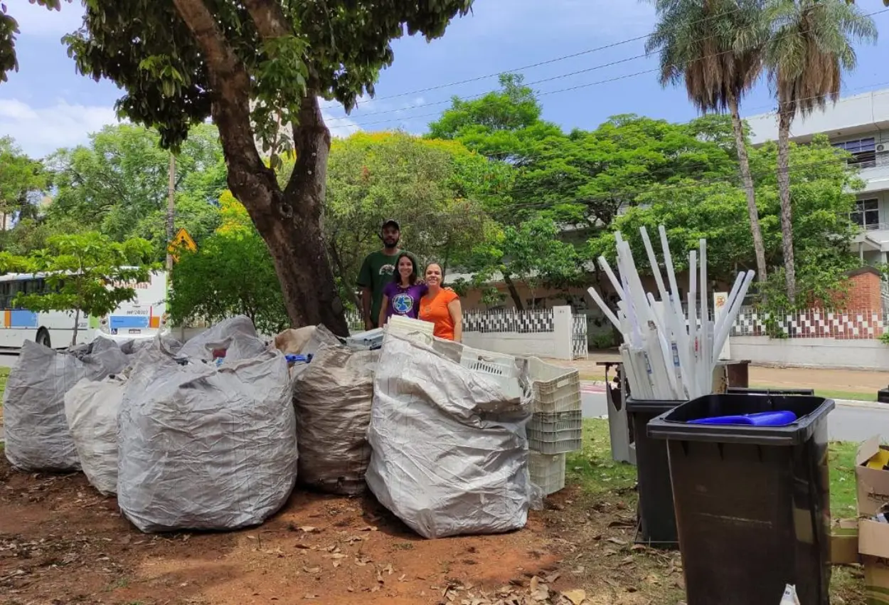 Jornada Lixo Zero transforma a Praça Universitária em ponto permanente de descarte consciente em Goiânia