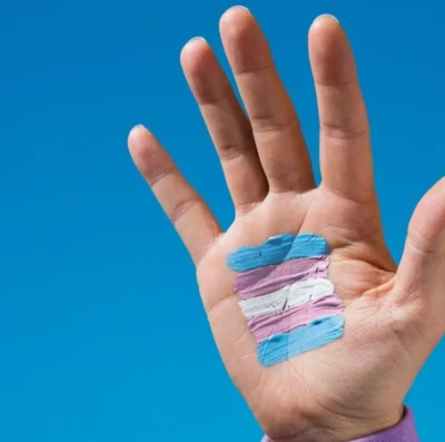 Mudança de nome e gênero em cartório amplia acesso a direitos