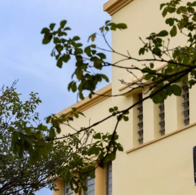 Museu Zoroastro Artiaga reabre após restauração de R$ 6,6 milhões e apresenta nova exposição de arte contemporânea em Goiânia