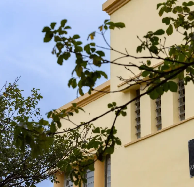 Museu Zoroastro Artiaga reabre após restauração de R$ 6,6 milhões e apresenta nova exposição de arte contemporânea em Goiânia