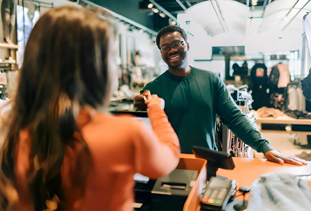 Pequenos negócios lideram empregos em Goiás e respondem por 68% das vagas em janeiro de 2026