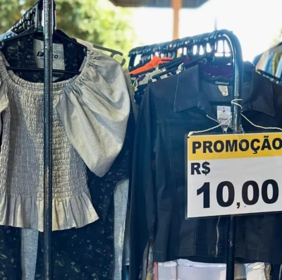 Feira de Brechós Cabide Rosa fortalece moda circular e empreendedorismo feminino em Goiânia