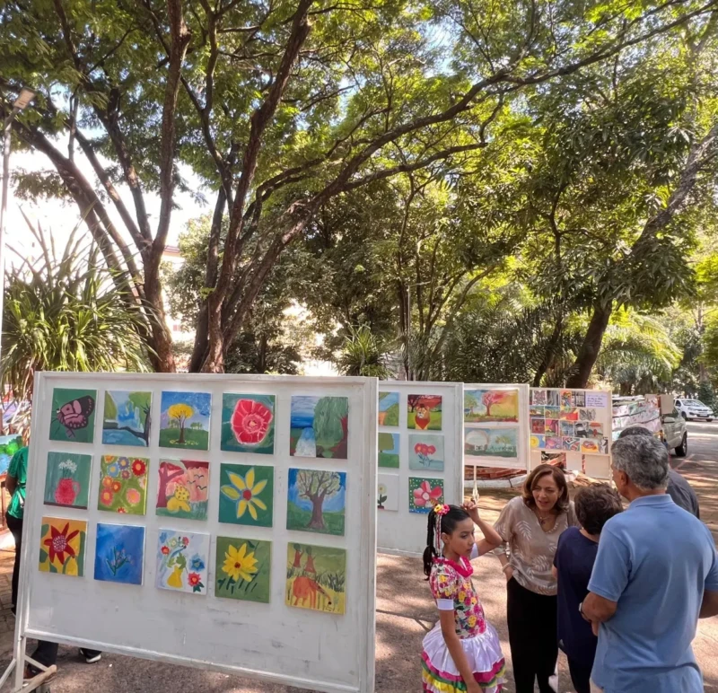 Goiânia promove manhã cultural gratuita no Bosque com apresentações e exposições artísticas