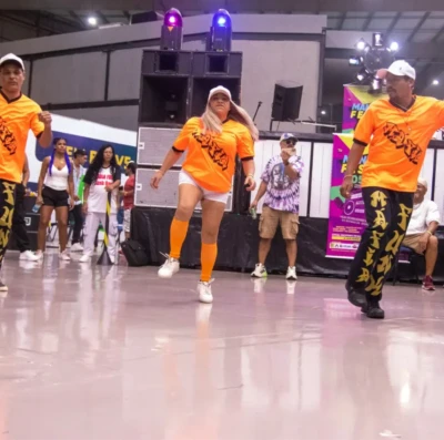 Circuito Goianiense de Flash Back reúne dança, música e nostalgia em Goiânia