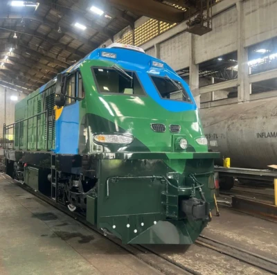 Nova locomotiva da Serra Verde Express marca expansão do turismo ferroviário no Paraná
