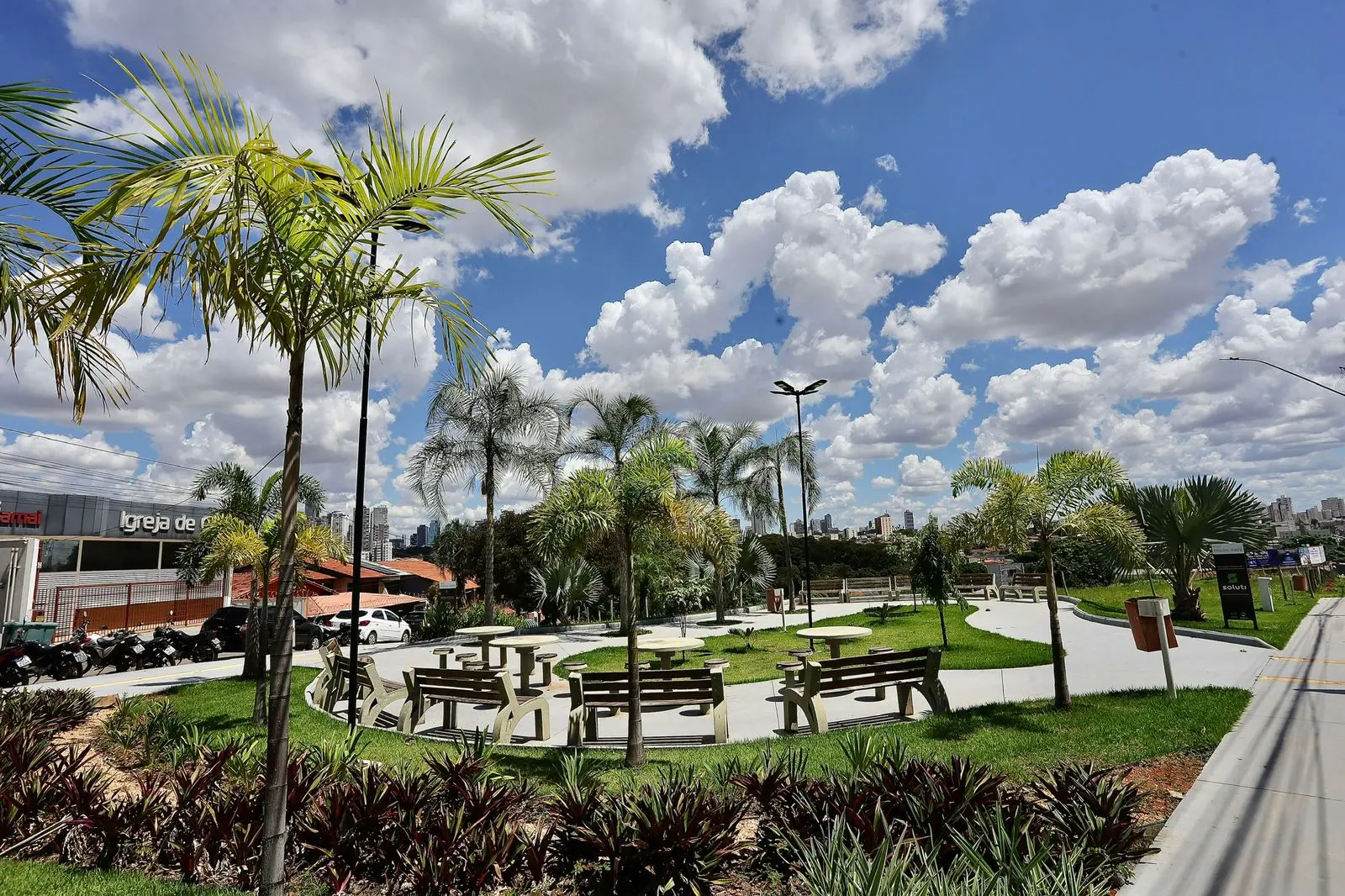 Praças de Goiânia podem ser adotadas por empresas e cidadãos; entenda