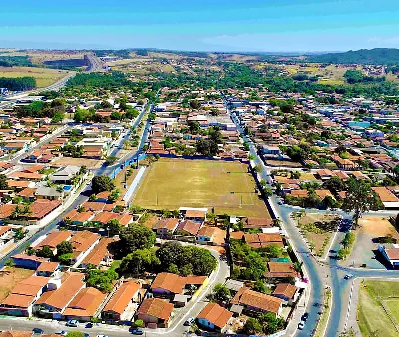 Conheça Hidrolândia (GO) cidade reúne lazer, jabuticabas gigantes, cachoeira e parque aquático