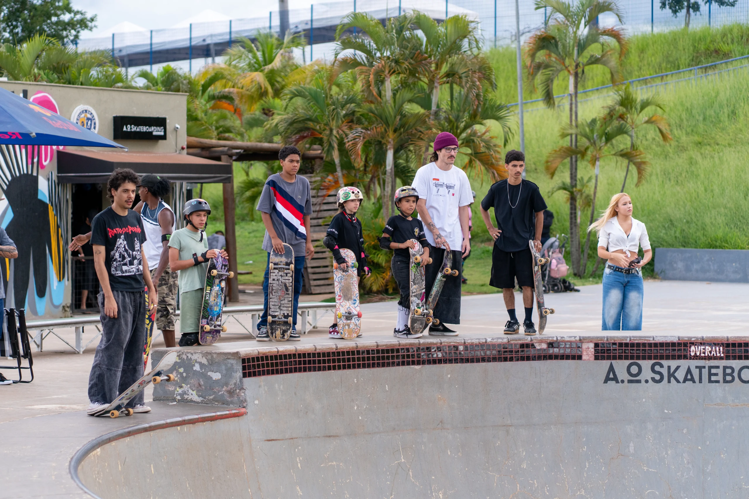 Cultura urbana reúne skate, rock, punk e jazz em evento gratuito em Goiânia