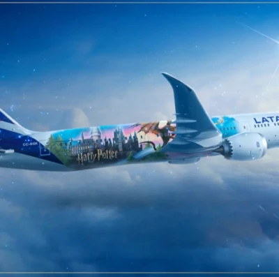 LATAM lança voo temático de Harry Potter e promete experiência mágica até Orlando