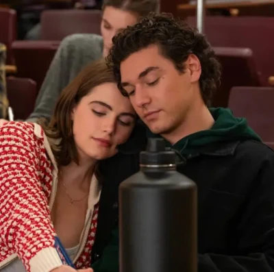 Off Campus saiba tudo sobre a série Amores Improváveis, da Prime Video