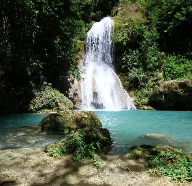 Poço Azul Mambaí