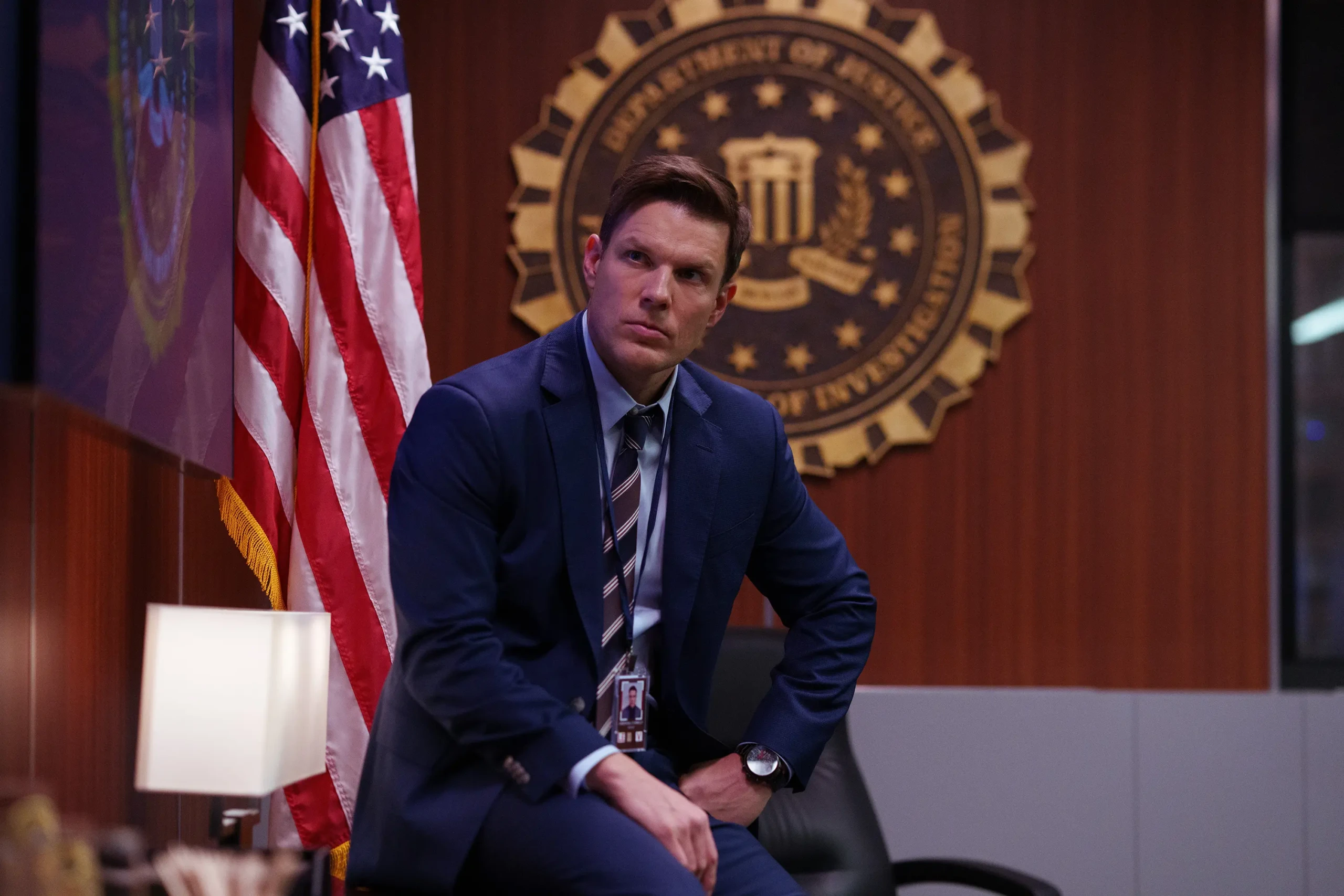 Fúria nova série da Disney+ revela caçada entre agente do FBI e serial killer