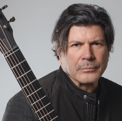 Paulo Ricardo celebra 40 anos de carreira com show em Goiânia e repertório repleto de clássicos do RPM