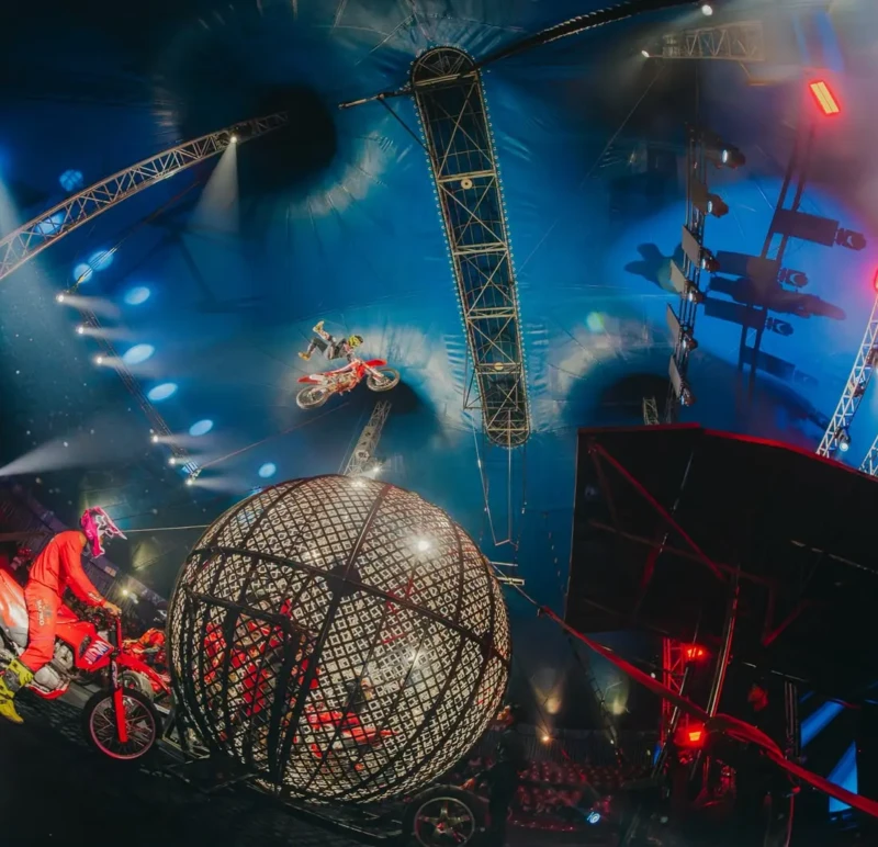 Real Circo chega a Goiânia com Globo da Morte e freestyle motocross com mais de 20 m de altura