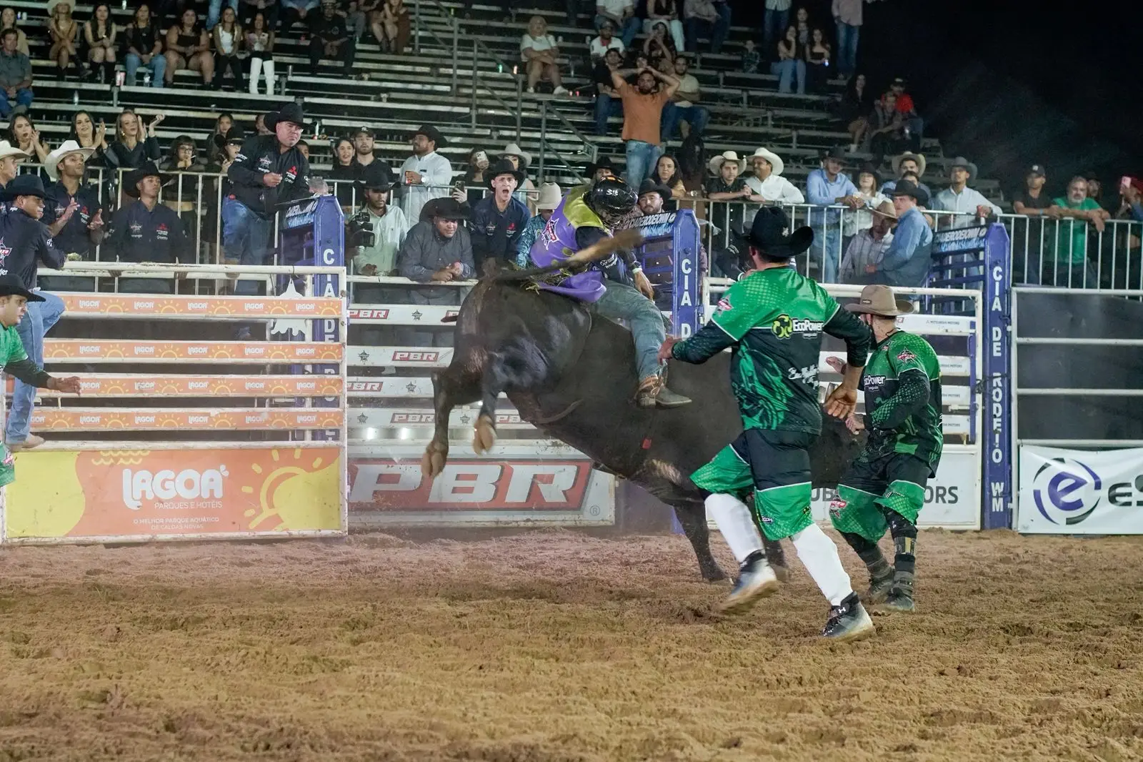 Caldas Rodeo 2026 anuncia datas e traz etapa oficial da PBR para Goiás