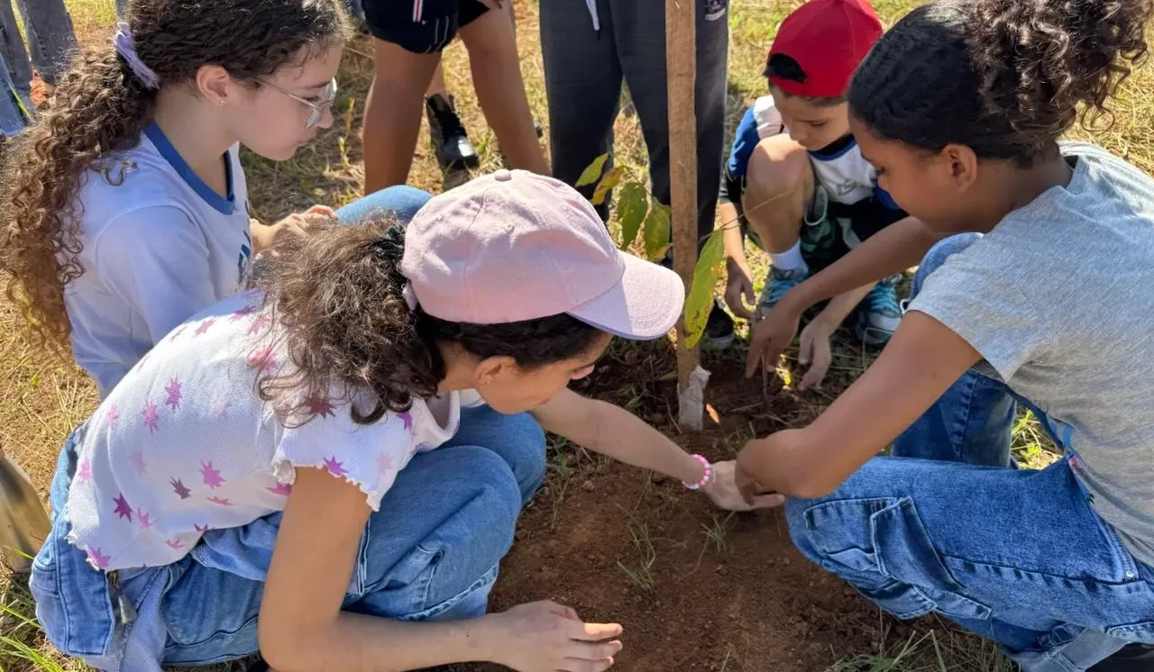 Colônia de férias da Amma oferece atividades gratuitas para crianças em Goiânia