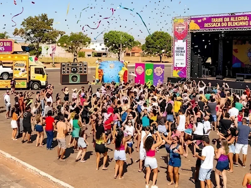 Tarde-da-Alegria-leva-oito-horas-de-atracoes-gratuitas-a-Praca-da-Mangalo-em-Goiania