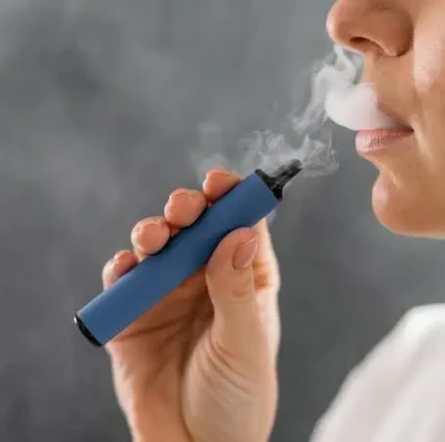 Vape-muda-perfil-do-tabagismo-e-acende-alerta-para-riscos-a-saude
