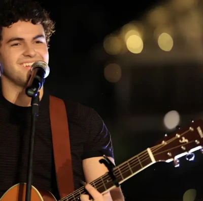 VIICC cantor goiano celebra música em novela da TV Globo e amplia sua projeção nacional