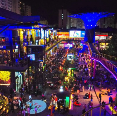 Caldas Novas inaugura parque com árvores de 25 metros e espetáculos noturnos